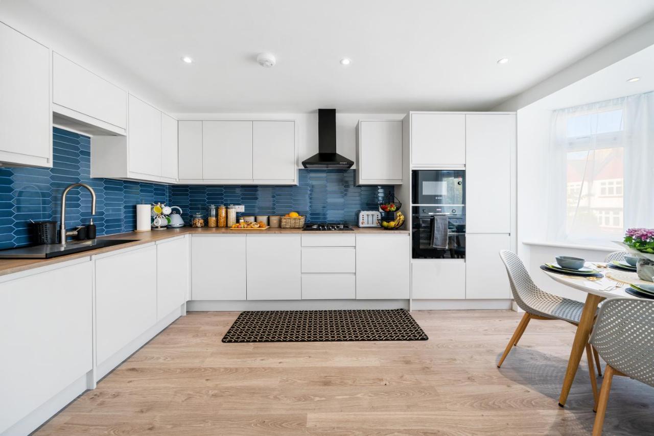 Newly Refurbished 2 Bed Flat Leilighet Mill Hill Eksteriør bilde